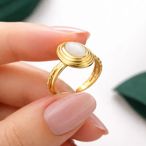 Ivora_Glow_Ring_Golden_Stainless_Steel_Anti_Tarnish_For_Women
