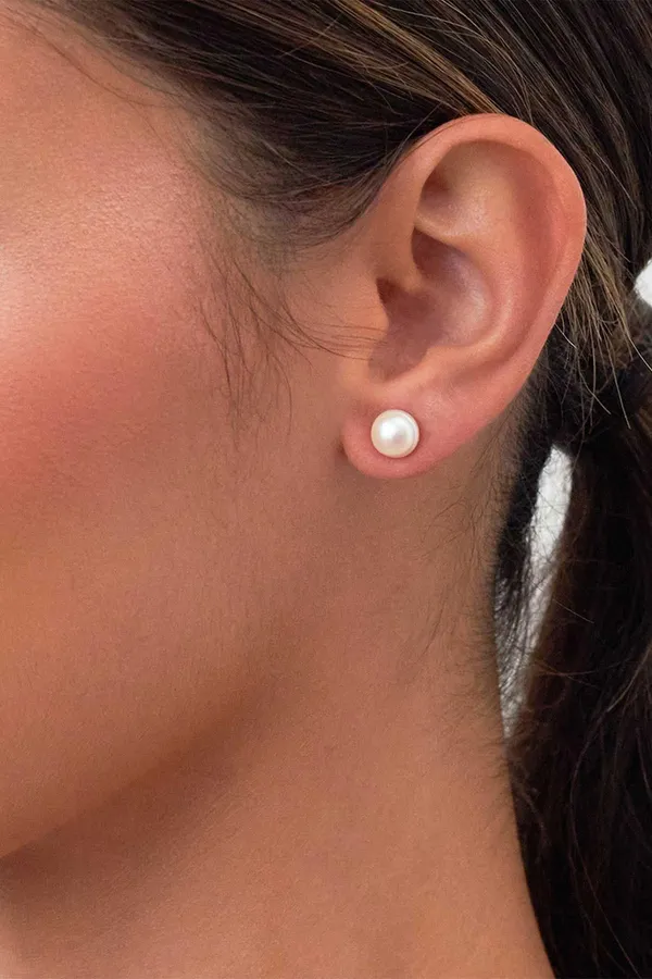 Classic_Pearl_Studs_For_Women