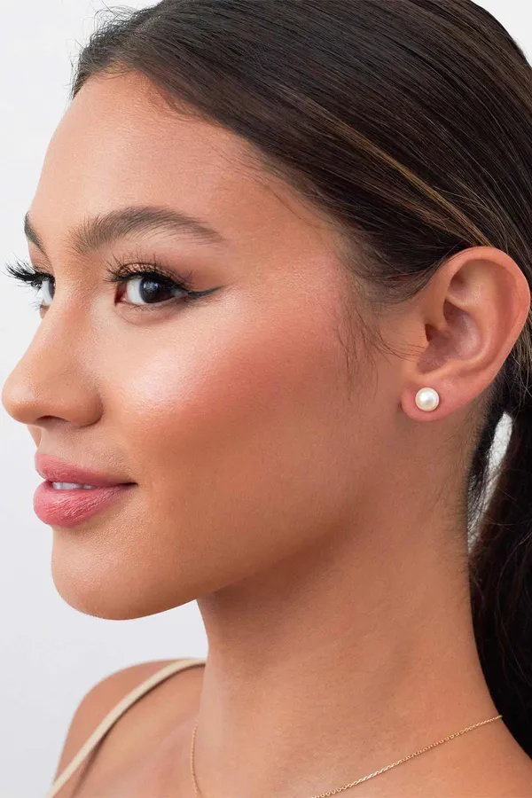 Classic_Pearl_Studs_For_Women