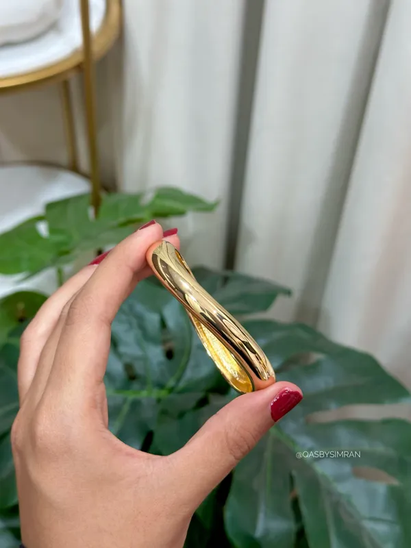 Gold_Grazia_Statement_Bracelet_For_Women