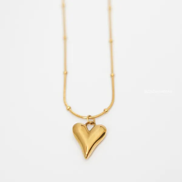 Giselle_Heart_Pendant_For_Women