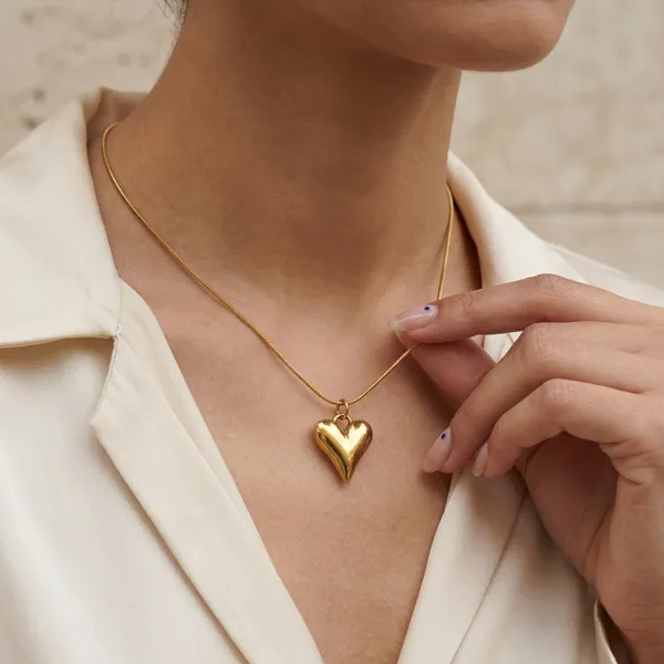 Giselle_Heart_Pendant_For_Women
