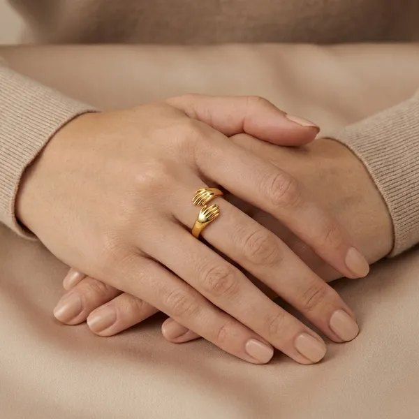 Premium_Hug_Ring_For_Women