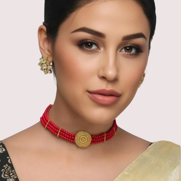 Red_Bold_Elegance_Beaded_Necklace_With_Ornate_Gold_Medallion_For_Women