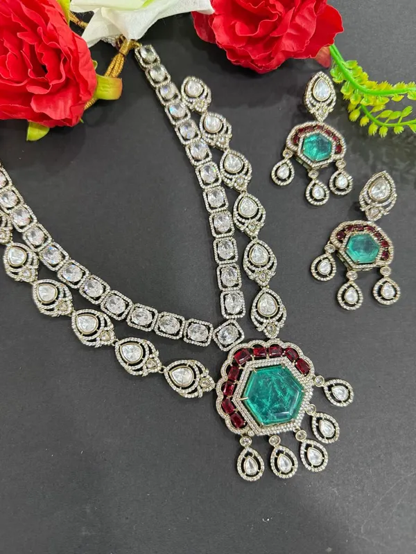 Royal_Mint_Green_&_Ruby_Red_Kundan_Bridal_Necklace_Set__For_Women