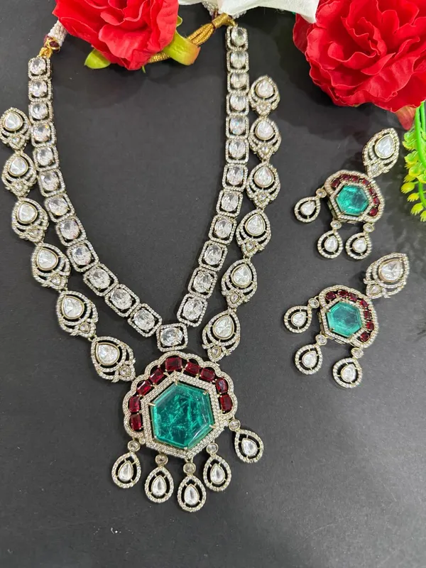 Royal_Mint_Green_&_Ruby_Red_Kundan_Bridal_Necklace_Set__For_Women