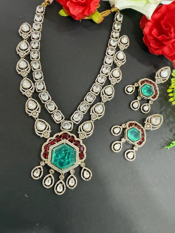 Royal_Mint_Green_&_Ruby_Red_Kundan_Bridal_Necklace_Set__For_Women