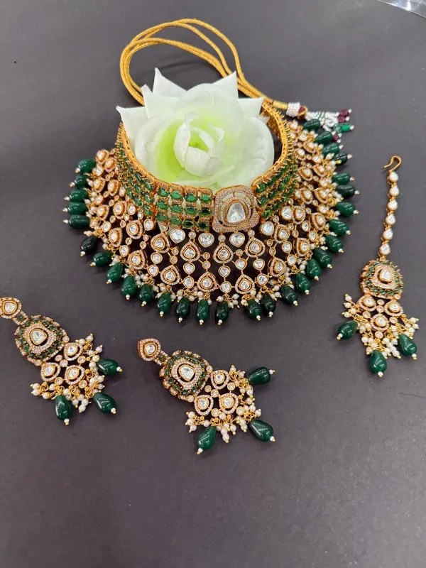 Green_Barss_Trendy_Necklace_Set_With_Earrings_For_Women