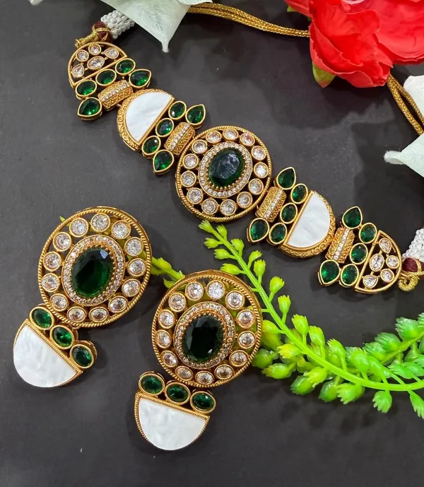 Green_Barss_Trendy_Necklace_Set_With_Earrings_For_Women