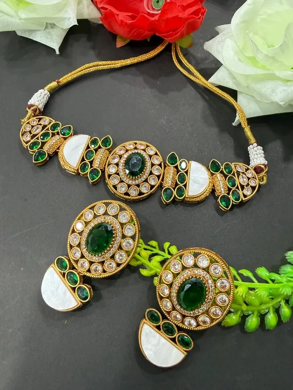 Green_Barss_Trendy_Necklace_Set_With_Earrings_For_Women