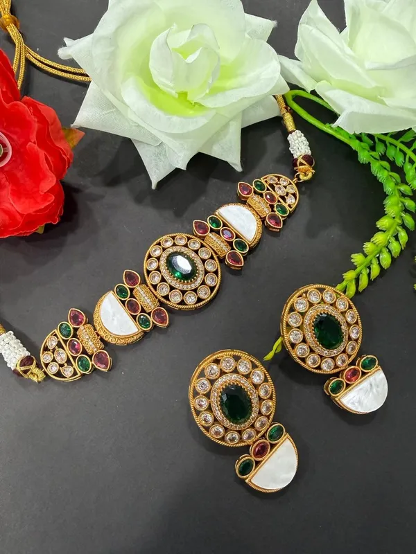 Green_Barss_Trendy_Necklace_Set_With_Earrings_For_Women