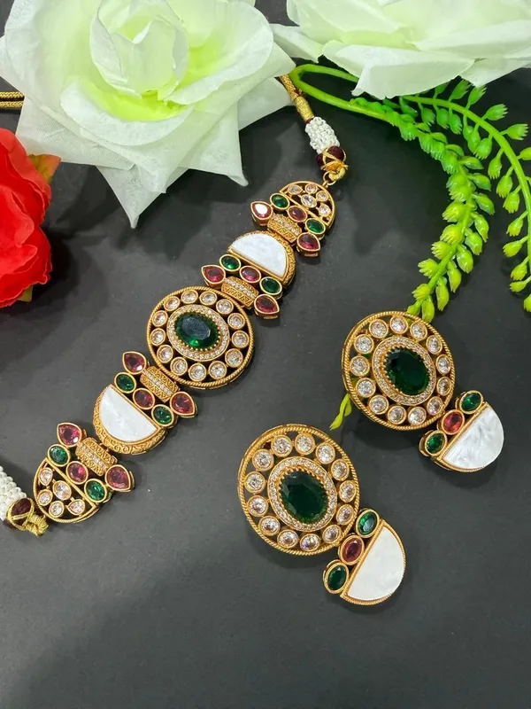 Green_Barss_Trendy_Necklace_Set_With_Earrings_For_Women