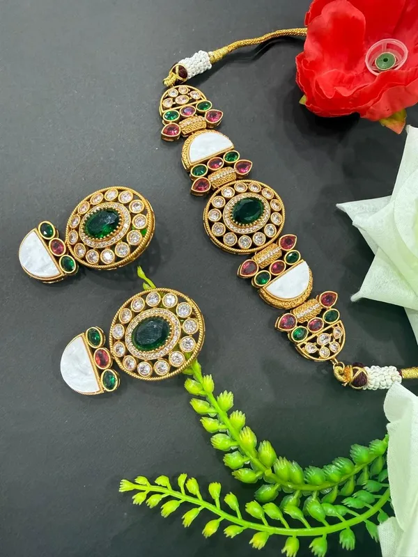 Green_Barss_Trendy_Necklace_Set_With_Earrings_For_Women