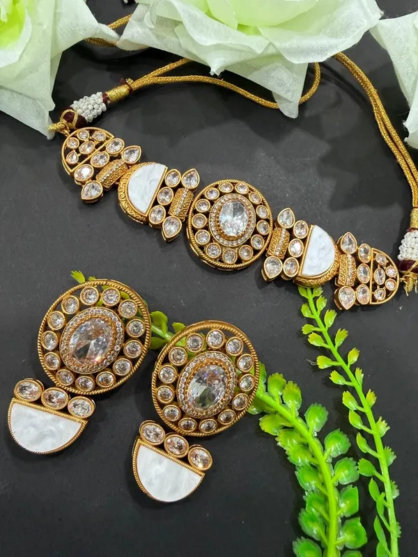 White_Barss_Trendy_Necklace_Set_With_Earrings_For_Women