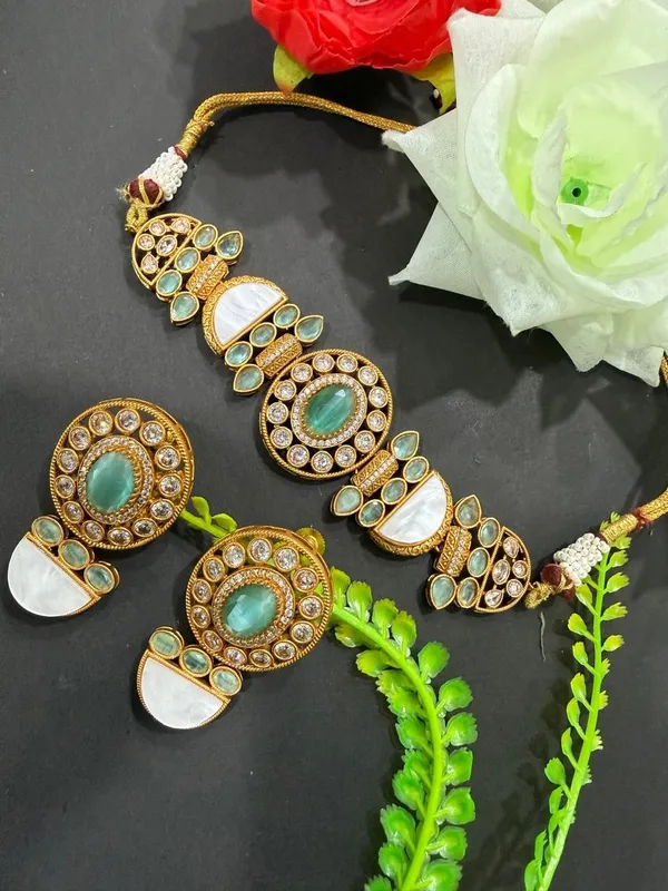 Green_Barss_Trendy_Necklace_Set_With_Earrings_For_Women