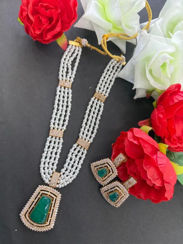 Green_Barss_Trendy_Necklace_Set_With_Earrings_For_Women