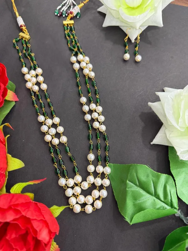 Green_Designer_Gold_Finish_Emerald_Beads_White_Pearl_Party_Wear_Mala_For_Women
