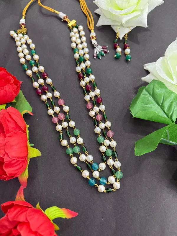 Multicolor_Classic_Gold_Finish_Crystal_Beads_White_Pearl_Traditional_Mala_Necklace_For_Women