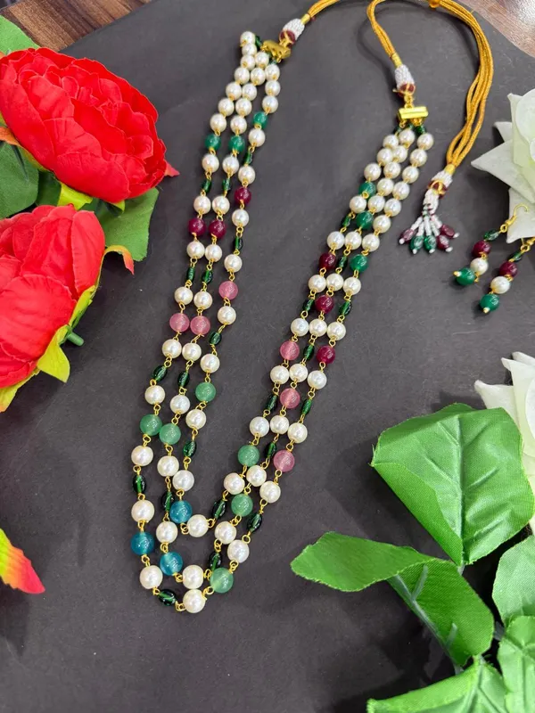 Multicolor_Classic_Gold_Finish_Crystal_Beads_White_Pearl_Traditional_Mala_Necklace_For_Women