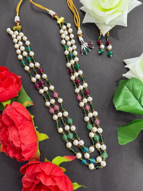 Multicolor_Classic_Gold_Finish_Crystal_Beads_White_Pearl_Traditional_Mala_Necklace_For_Women