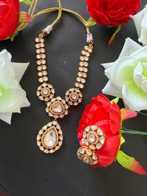 Golden_Barss_Trendy_Necklace_Set_With_Earrings_For_Women