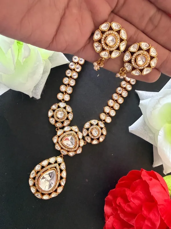 Golden_Barss_Trendy_Necklace_Set_With_Earrings_For_Women