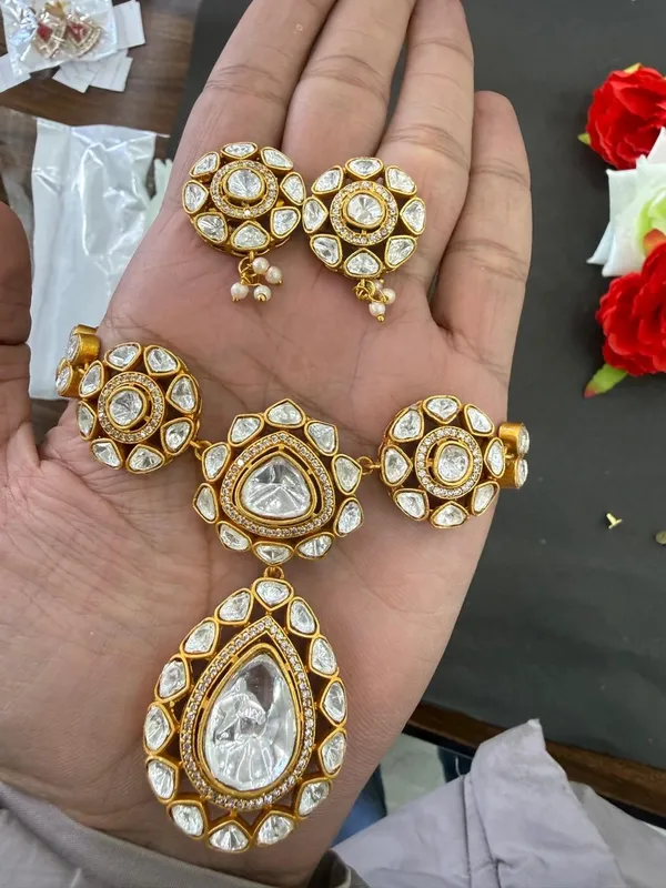 Golden_Barss_Trendy_Necklace_Set_With_Earrings_For_Women