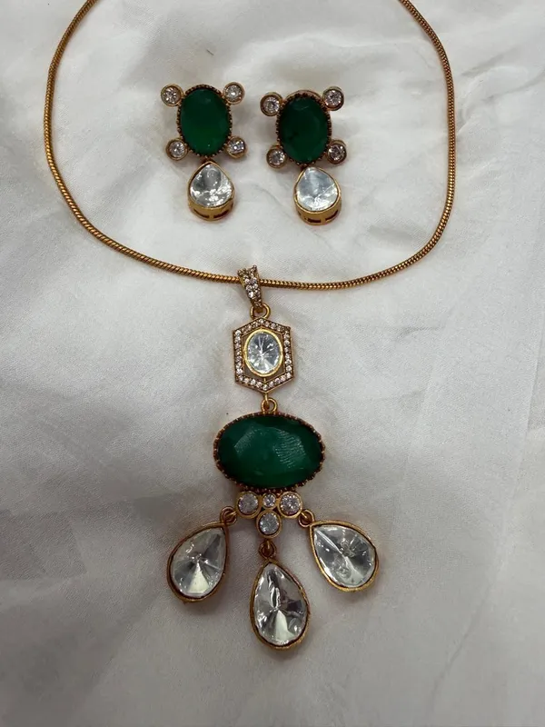 Green_Barss_Trendy_Necklace_Set_With_Earrings_For_Women
