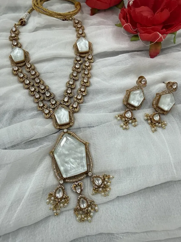 White_Star_Design_Antique_Piece_Stone_Long_Necklace_&_Earring_Set_For_Women
