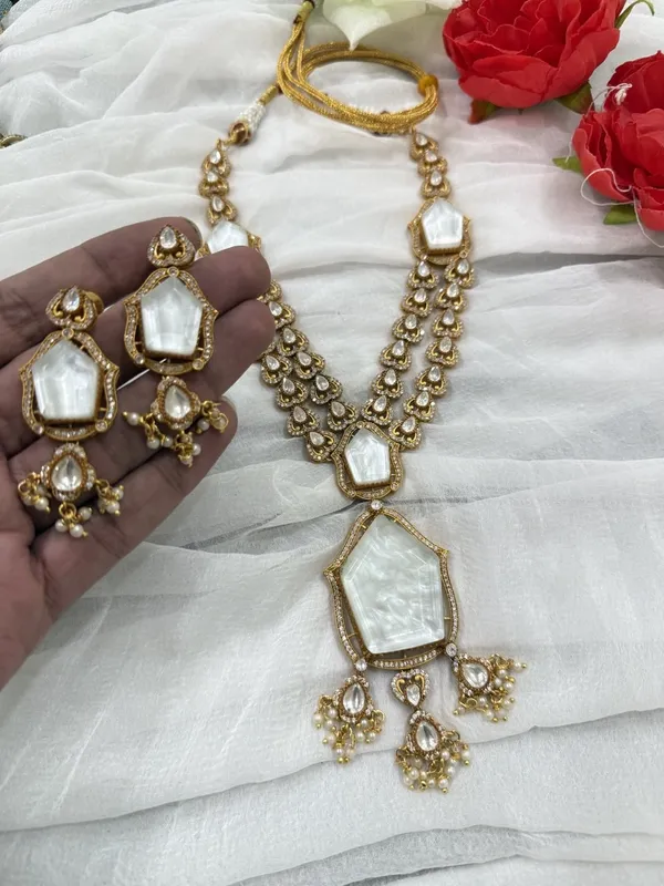 White_Star_Design_Antique_Piece_Stone_Long_Necklace_&_Earring_Set_For_Women