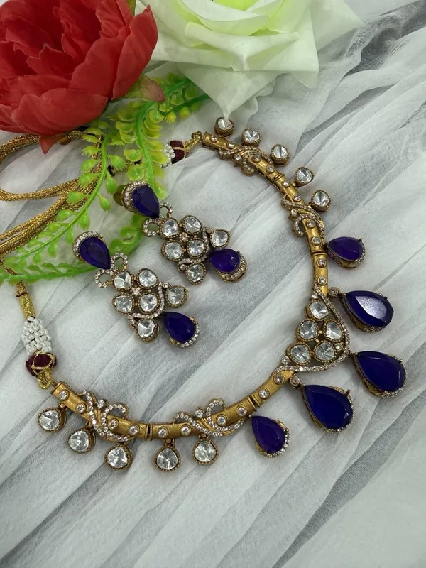 Royal_Blue_Kundan_Stone_Antique_Gold_Choker_Necklace_with_Earrings_Set_For_Women