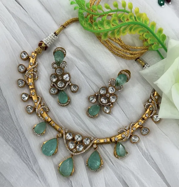 Mint_Green_Kundan_Stone_Antique_Gold_Choker_Necklace_with_Earrings_Set_For_Women