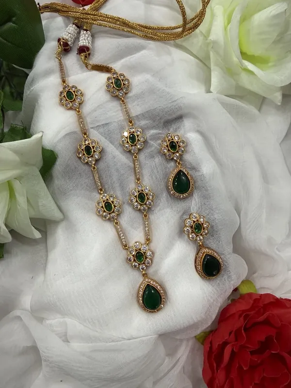 Green_Kundan_Stone_Gold_Plated_Long_Necklace_with_Earrings_Set_For_Women