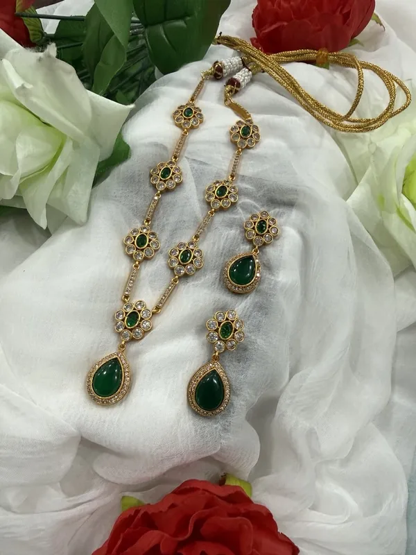 Green_Kundan_Stone_Gold_Plated_Long_Necklace_with_Earrings_Set_For_Women