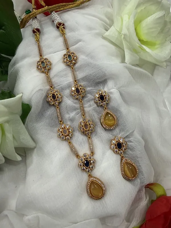 Yellow_Kundan_Stone_Gold_Plated_Long_Necklace_with_Earrings_Set_For_Women