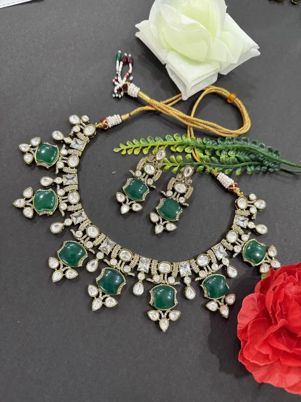 Green_Apple_Design_Antique_Piece_Stone_Necklace_&_Earring_Set_For_Women