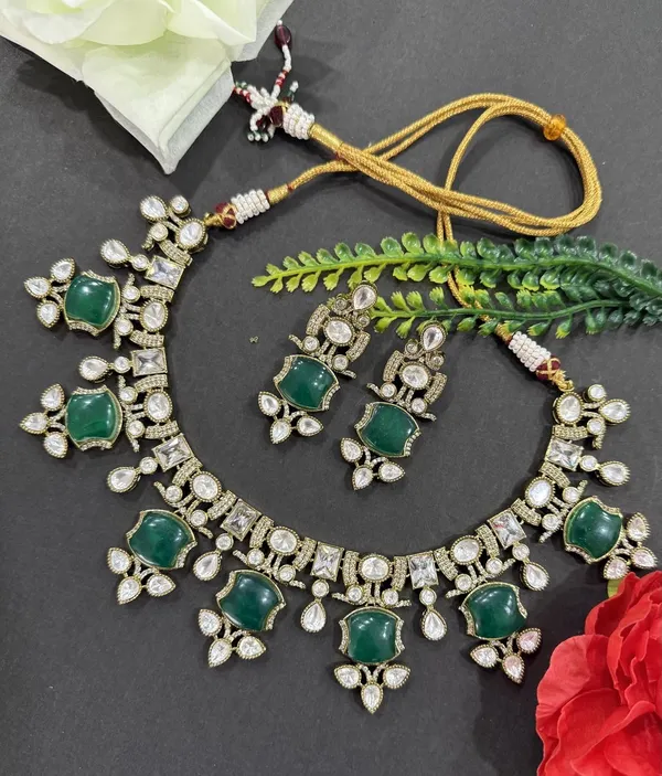 Green_Apple_Design_Antique_Piece_Stone_Necklace_&_Earring_Set_For_Women