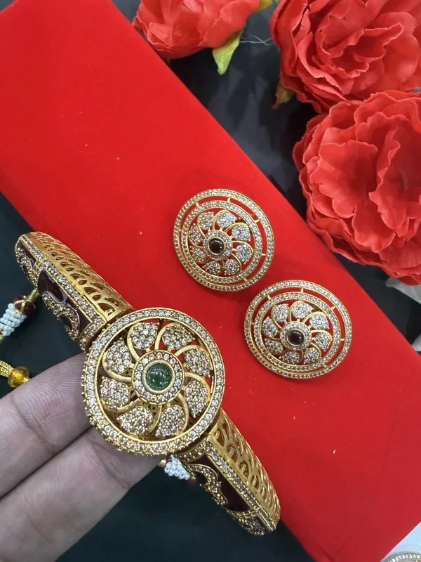 Royal_Maroon_Enamel_Choker_Necklace_Set_with_Stud_Earrings_For_Women