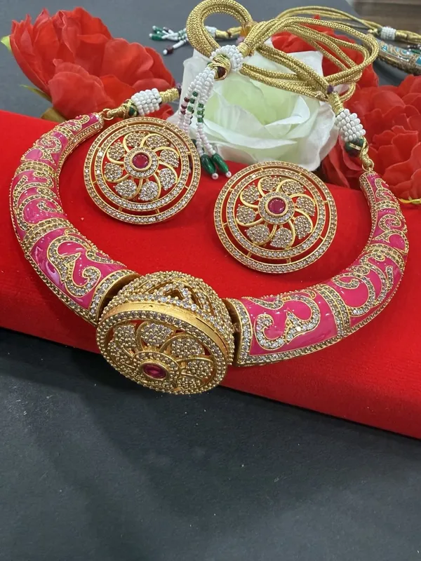 Royal_Pink_Enamel_Choker_Necklace_Set_with_Stud_Earrings_For_Women