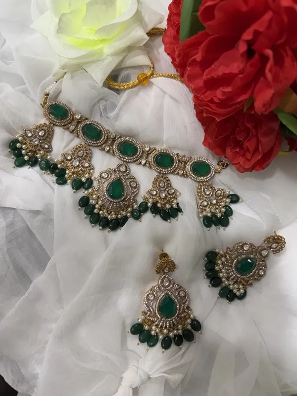 Green_Jalak_Design_Kundan_Stone_Necklace_&_Pearl_Drops_Earring_Set_For_Women