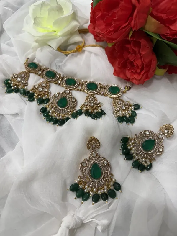Green_Jalak_Design_Kundan_Stone_Necklace_&_Pearl_Drops_Earring_Set_For_Women