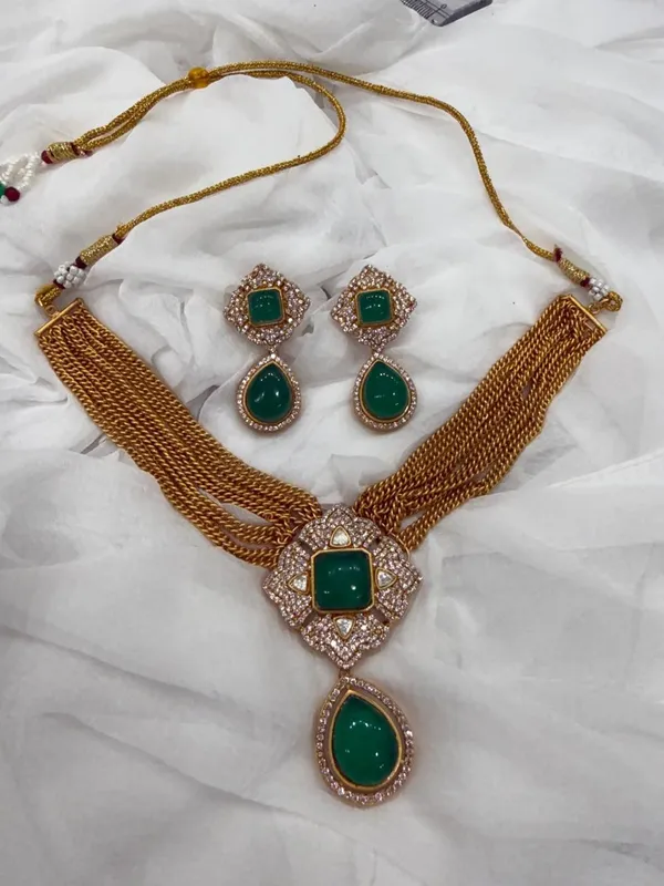 Green_Barss_Trendy_Necklace_Set_With_Earrings_For_Women