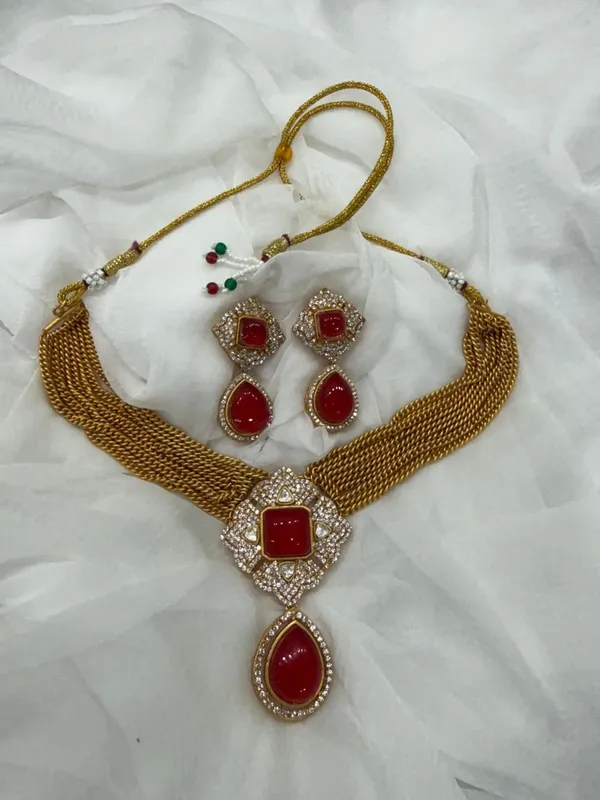 Maroon_Barss_Trendy_Necklace_Set_With_Earrings_For_Women