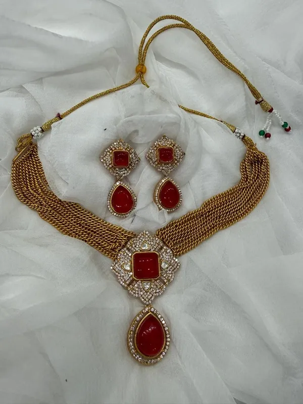 Maroon_Barss_Trendy_Necklace_Set_With_Earrings_For_Women