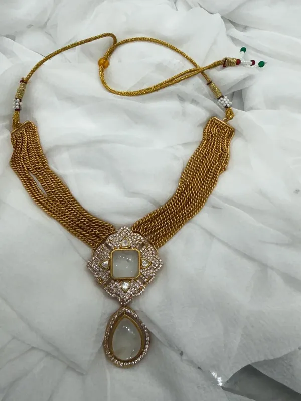White_Barss_Trendy_Necklace_Set_With_Earrings_For_Women