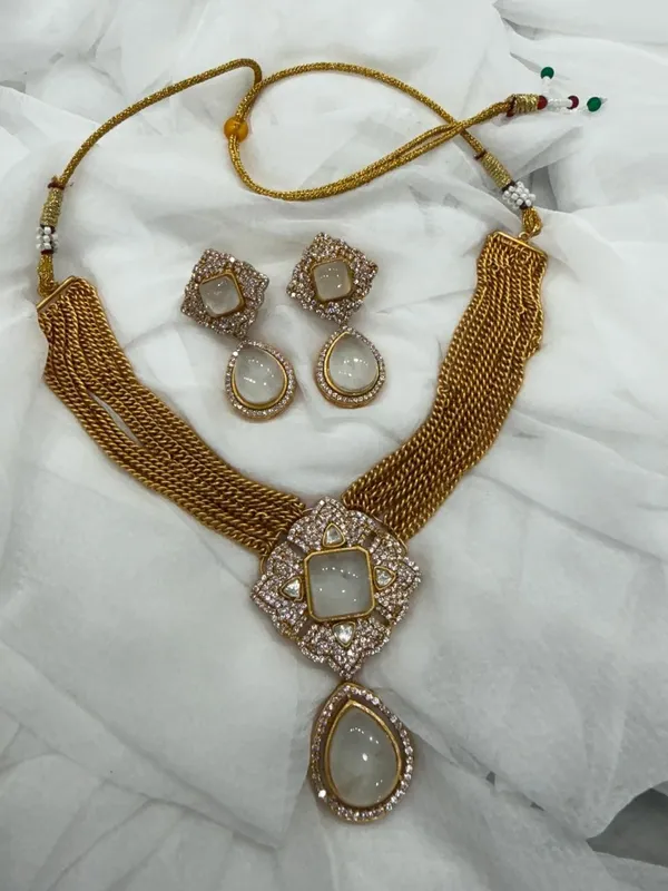 White_Barss_Trendy_Necklace_Set_With_Earrings_For_Women