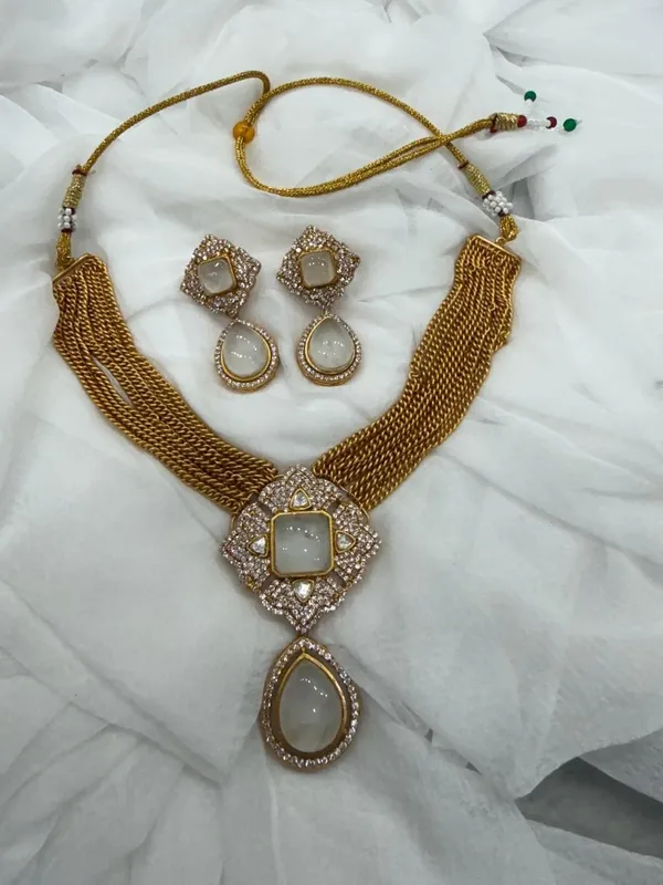 White_Barss_Trendy_Necklace_Set_With_Earrings_For_Women