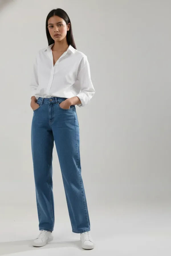 Classic_High_Rise_Straight_Fit