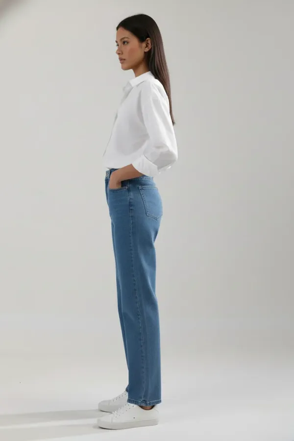 Classic_High_Rise_Straight_Fit