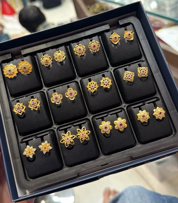 12_Earrings_Offer_Set